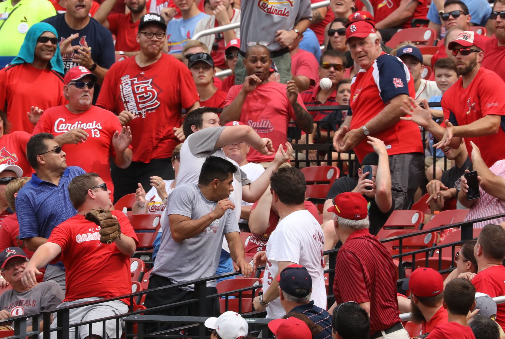 Close doesn't count as Cards lose to Brewers 2-1